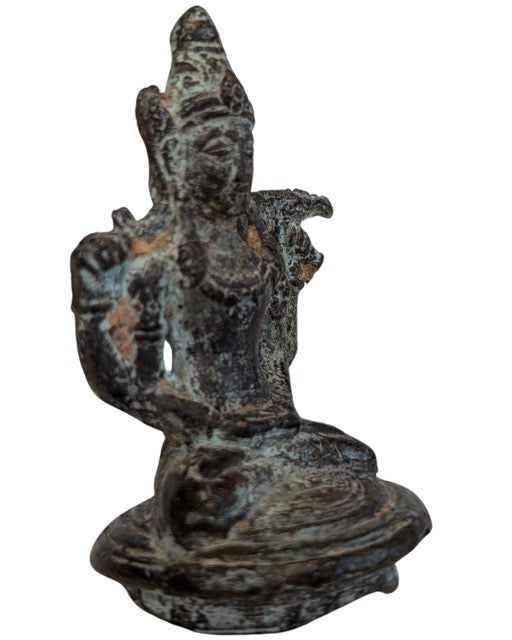 Klein bronzen Vishnu beeldje met natuurlijke patina