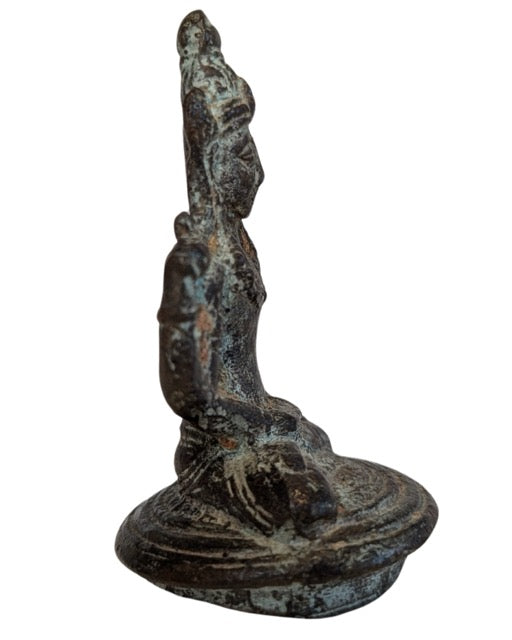 Oud Aziatisch bronzen beeldje van de hindoe god Vishnu